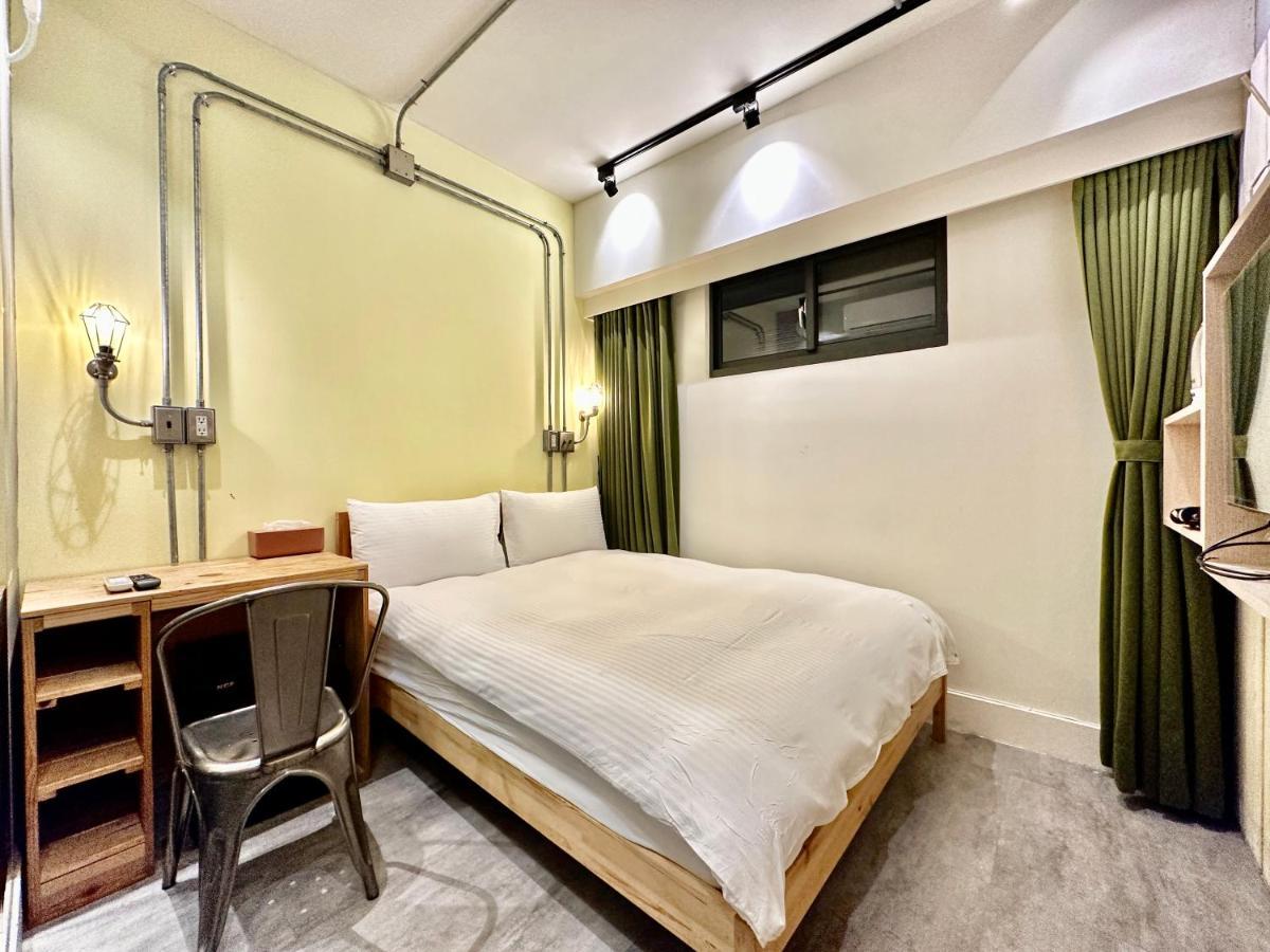 小鹿 Homestay Taichung Exteriör bild