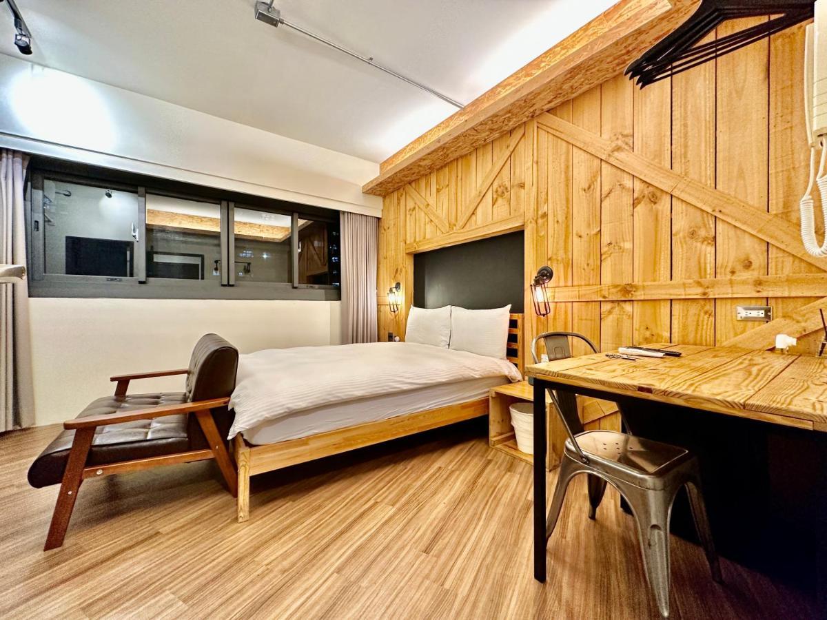 小鹿 Homestay Taichung Exteriör bild