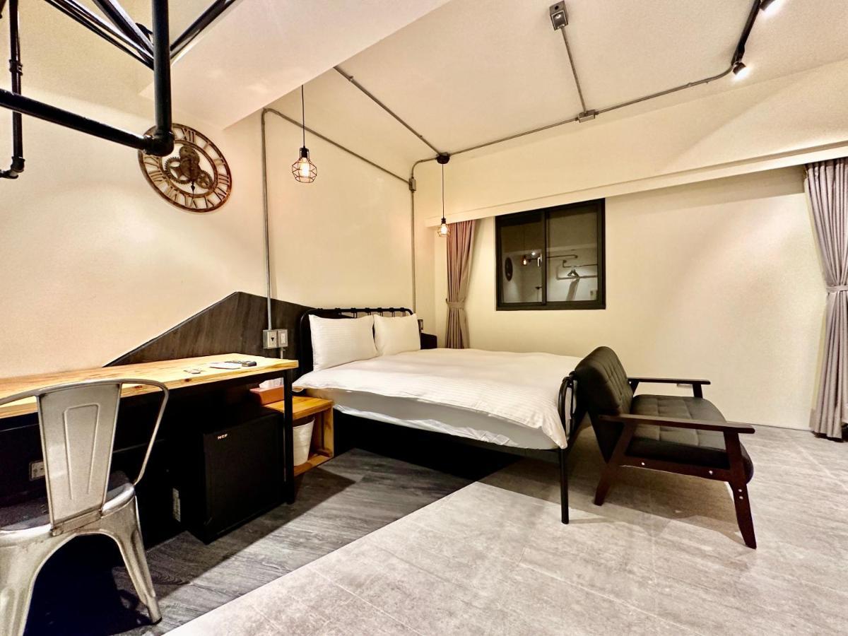 小鹿 Homestay Taichung Exteriör bild