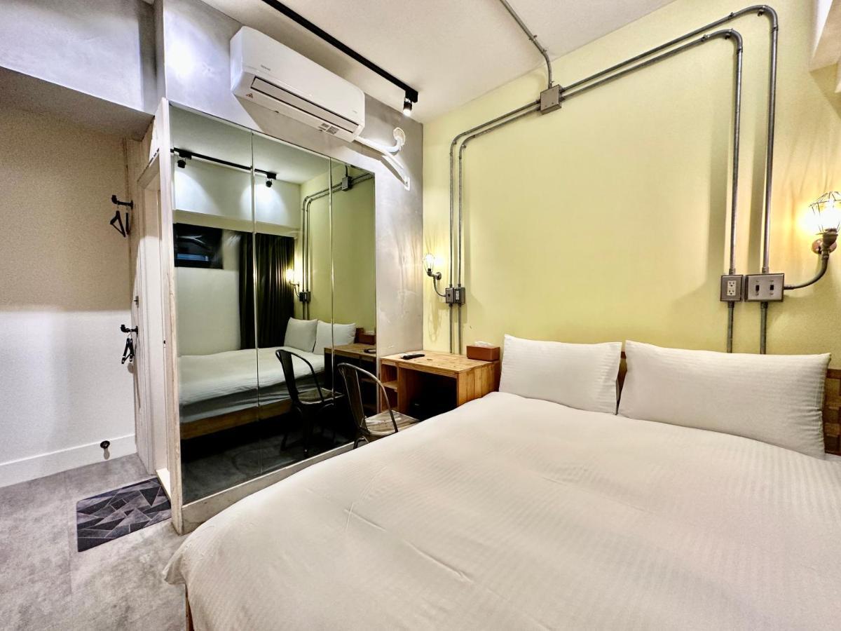 小鹿 Homestay Taichung Exteriör bild