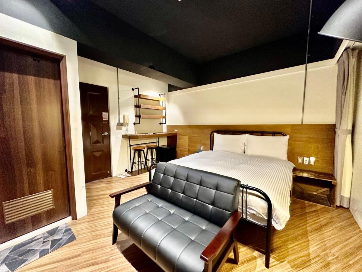 小鹿 Homestay Taichung Exteriör bild