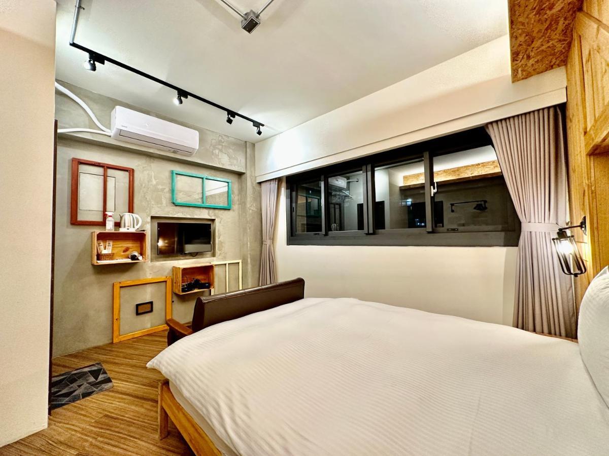 小鹿 Homestay Taichung Exteriör bild