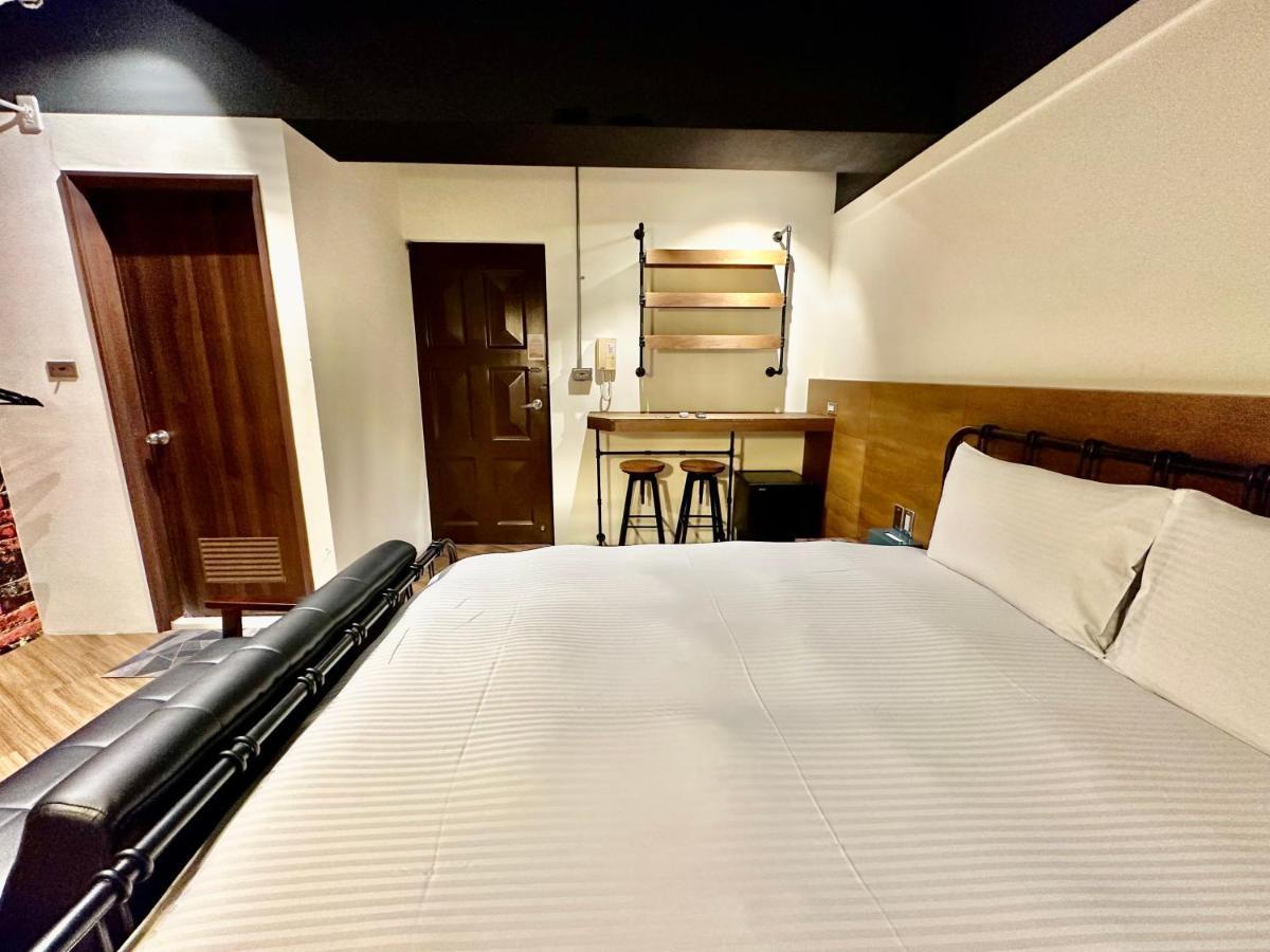 小鹿 Homestay Taichung Exteriör bild